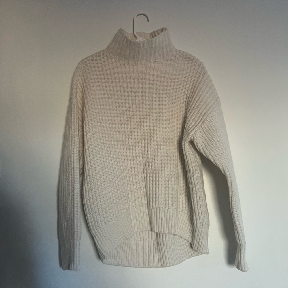 Gap Women’s Chunky Knit Sweater